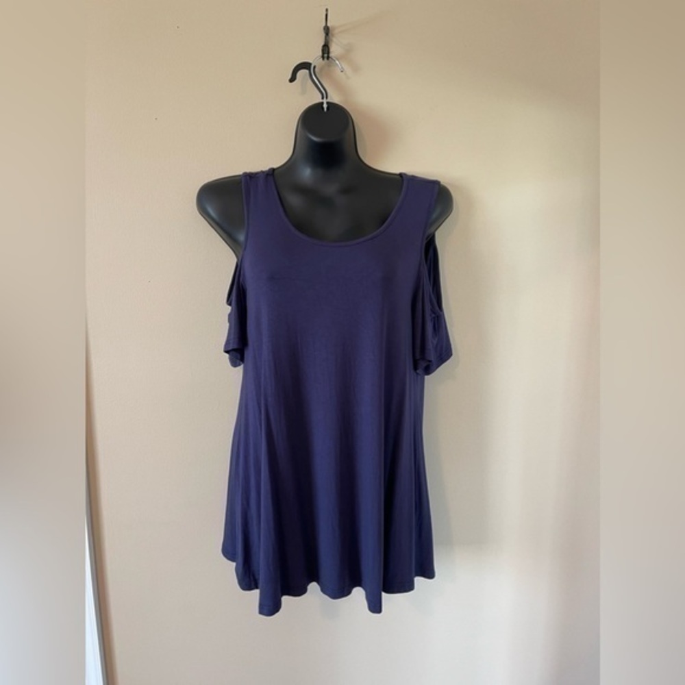 Cold shoulder top. Size medium.
